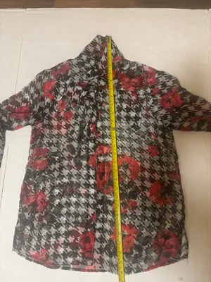 Zara Roses Print Houndstooth Semi-Sheer Blouse with Red Floral Print XS Floral thumbnail 7