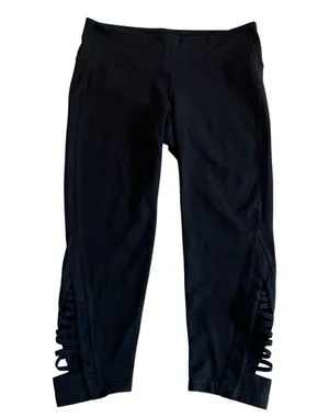 Athleta Mind over Mat Capri Lattice Cut Out Leggings Women’s size small Black thumbnail 2