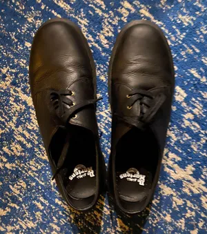 Dr. Martens Airwair thumbnail 1