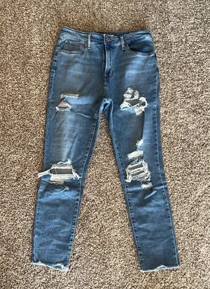 Levi's 721 High Rise Skinny Jeans thumbnail 1