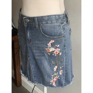 Embroidered Floral Birds Chelsea & Violet Boho Denim Mini Skirt size S Boho Y2k thumbnail 3