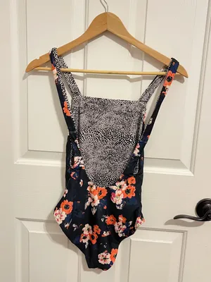 Volcom Leaf It Be Floral Leopard Print Bohemian One Piece Reversible Swim Suit thumbnail 3