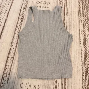 Bozzolo Grey V Cropped Tank thumbnail 2