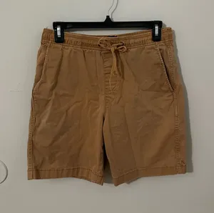 GAP Men's Tan Drawstring Hybrid Shorts thumbnail 1