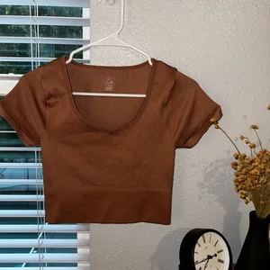 Aerie crop thumbnail 1