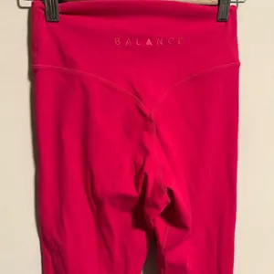 Balance Athletica Cloud Pants Rubidium Pink Raspberry- Size Medium thumbnail 4