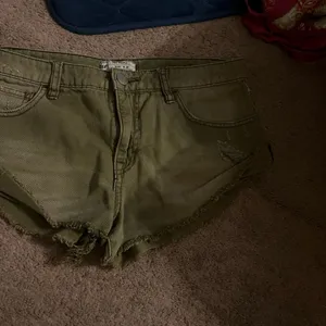 Free people green short shorts‎ 26 thumbnail 3