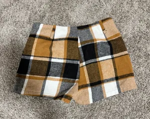 Fall shorts Multiple Size M thumbnail 1