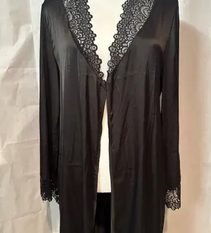 SO Black Lace Detail Robe thumbnail 2