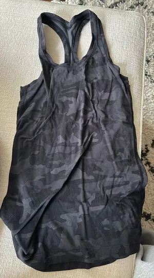 Lululemon Tank Top thumbnail 1