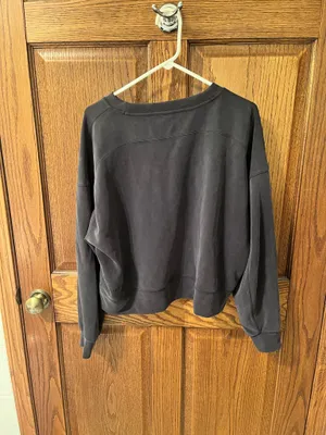 Lululemon sweater thumbnail 2
