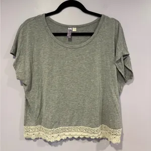 Alya Grey soft shirt with lace trim‎ on the bottom thumbnail 1