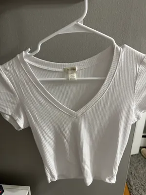 white shirt thumbnail 1