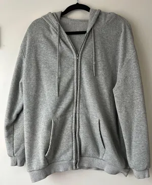 SheIn Sweatshirt thumbnail 1