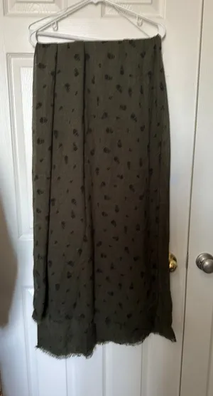 Green Scarf thumbnail 1