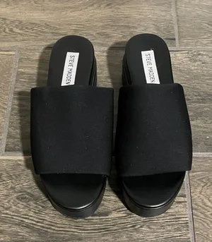 Steve Madden Sandals thumbnail 1