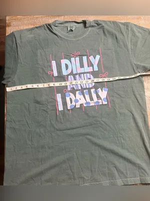 Comfort Colors Green Graphic Tee with I dilly I dally print thumbnail 5