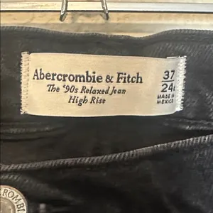 Abercrombie & Fitch black The 90’s Relaxed Jean” High-Rise Jeans Size 37 Size 24 thumbnail 5