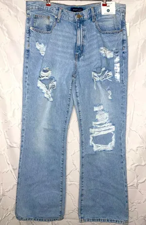 Aeropostale Boyfriend Flare/ Wide Leg Distressed Jeans Light Wash Women’s 14R thumbnail 1