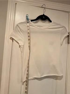 NWOT Anthropologie Size XS White Stretch Short Sleeve Raw Hem Stretch Crop Top thumbnail 4