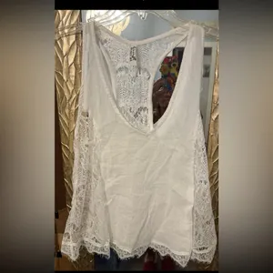Free People lace trimmed tank top. Size XS thumbnail 3