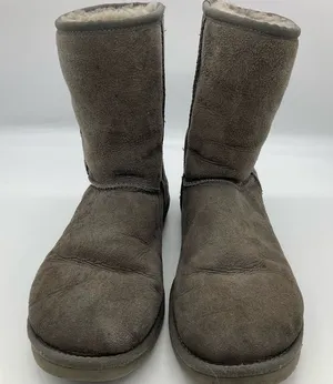 UGG MID‎ CALF BOOTS Size 8 thumbnail 1