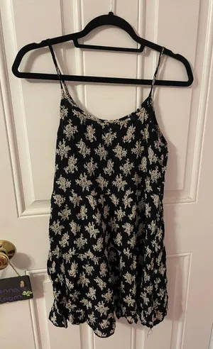 Black Dress With White Flowers thumbnail 1