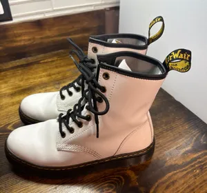 Dr.‎ Martens White Combat Boots M5/W6 thumbnail 1