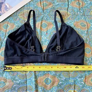 Lively Black Mesh‎ Trim Triangle Bralette Wireless Adjustable Straps Size 3 EUC Size M thumbnail 3