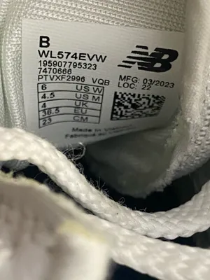 NEW BALANCE Classic 574 Lifestyle Sneaker Shoes Size Womens 6 - Men’s 4.5 thumbnail 8