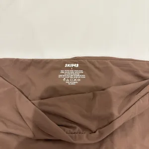 SKIMS Bandeau Fits Everybody Umber thumbnail 2