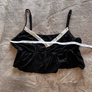 Black & White Lace Trim Y2K Crop Tank Top Cami Women’s Sz S GUC thumbnail 4