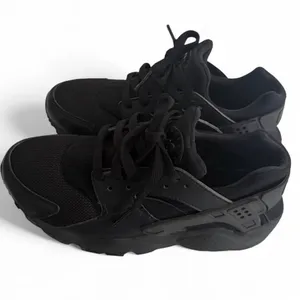 Nike Air Huarache Run Black Shoes Sneakers thumbnail 3
