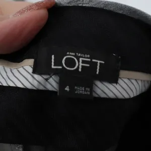 Ann Taylor Loft Dress Pants Womens 4 Gray Stretch Formal Business Bootcut Leg thumbnail 2
