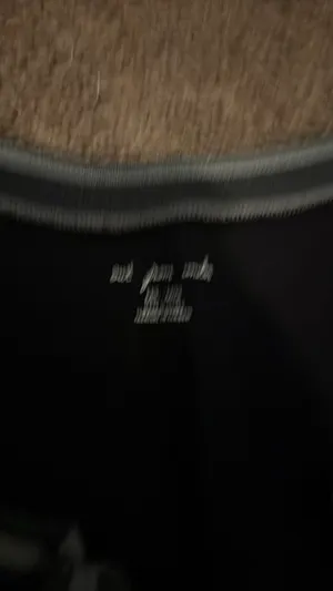 Garage Crop Top Black thumbnail 2