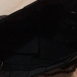 Handbag 👜 thumbnail 3