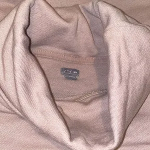 ✨ AE Long Sleeve Mock Neck T-Shirt✨ thumbnail 4