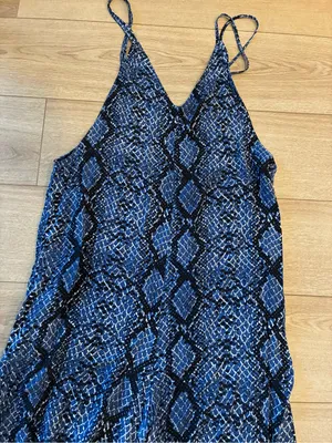Free People Women’s Snakeskin Open Back Blue Jumpsuit Wide Leg Size S thumbnail 3