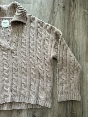 Abercrombie Purple Sweater thumbnail 3
