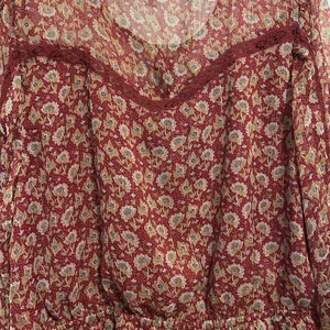 NWOT..American Eagle Women's Boho Peasant Bell Sleeve Burgundy Floral Blouse thumbnail 8