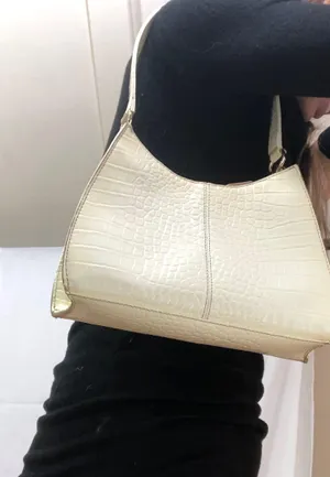 Liz Claiborne White Faux Alligator Skin Shoulder Bag thumbnail 1