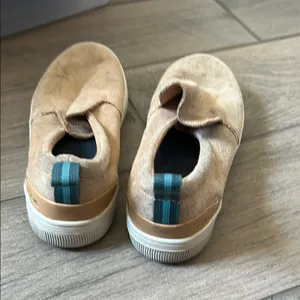 Toms Tan Suede Slip-On Flats thumbnail 3