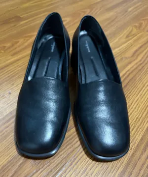 Easy Spirit Black Leather Slip On Loafers Size 8 1/2 thumbnail 1