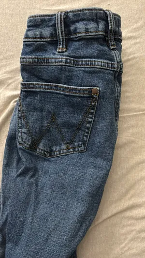 Wrangler Retro Bell-Bottom Jeans thumbnail 2