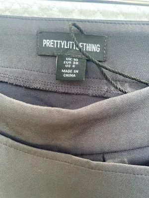 PrettyLittleThing Black Wrap Pleated Skirt with Buckle Detail thumbnail 3
