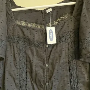 S-Old Navy Black Frilly Sleeves Blouse Square Neckline Lace thumbnail 4