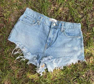 Urban Outfitters High Rise Booty Shorts Sz 29 thumbnail 1