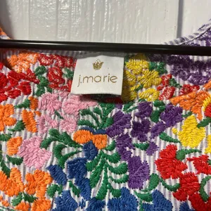 J Marie Floral Embroidered purple and white seersucker sleeveless top size small thumbnail 5