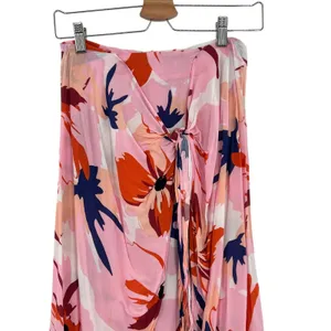 Le Salty Label Skirt Midi Knotted‎ Wrap Floral Print Pink Size Small thumbnail 2