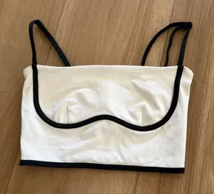 Alo sports bra thumbnail 1